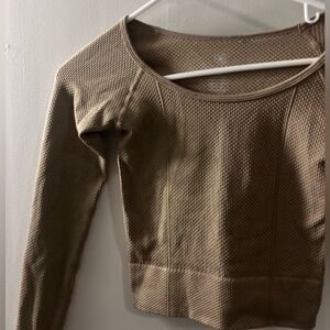 tan workout long sleeve top